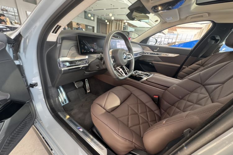 Used BMW 7 Series 2023 740Li Leading Model M Sport Package