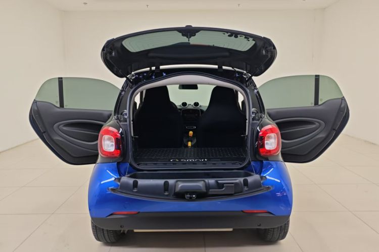 Used smart fortwo 2015 1.0L 52 kW hardtop Dynamic version