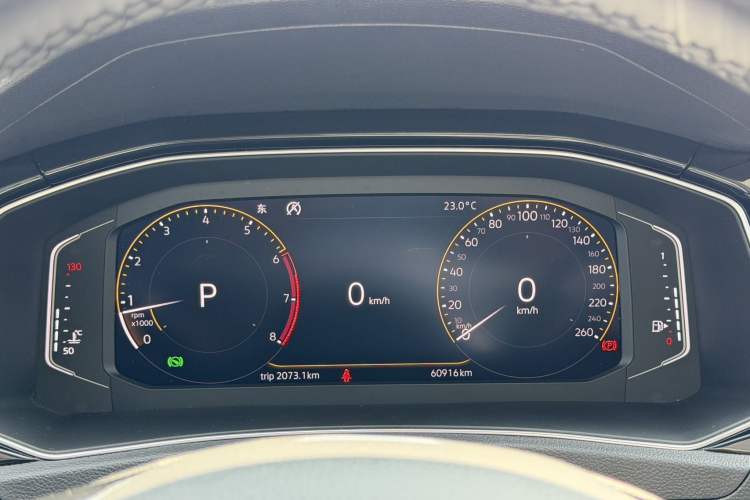 Used Volkswagen T-ROC 2020 280TSI DSG Two-Wheel Drive Comfort Version Odometer Close Up