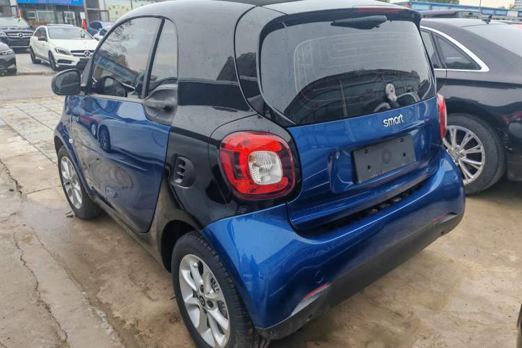 Used smart fortwo 2018 1.0L 52kW Hardtop Dynamic Version China V