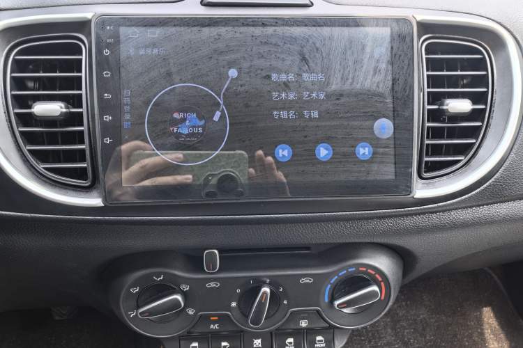 Used Kia Pegas 2017 1.4L Manual Value Edition Interior 3