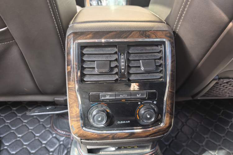 Used Volkswagen Passat 2016 3.0L V6 DSG Flagship Edition Interior 2