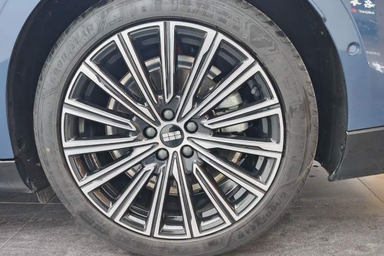 Used Geely Galaxy Galaxy 8 2025 130km EM-P Exploration Edition
