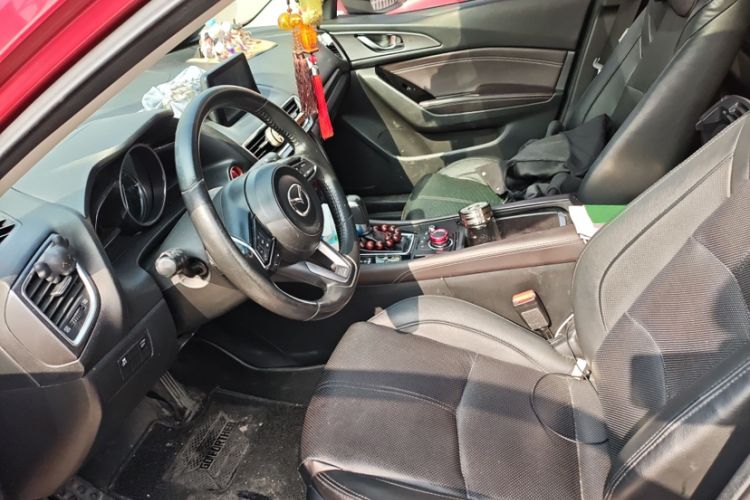 Used Mazda Mazda 3 Axela 2017 Hatchback 2.0L Automatic Sport Model China V Emission Standard
