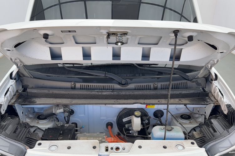 Used Wuling Zhiguang New Energy 2025 Comfort Model Interior 12