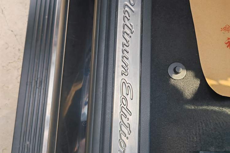 Used Porsche Cayenne 2014 Cayenne Platinum Edition 3.0T