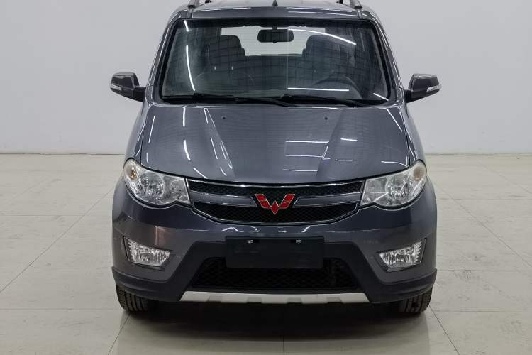 Used Wuling Hongguang 2014 1.5L S Luxury Model
