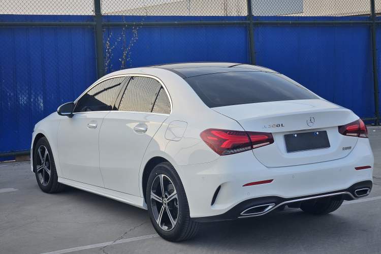 Used Mercedes-Benz A-Class 2022 Second Facelift A 200 L Sport Sedan Fashion Version Exterior 3