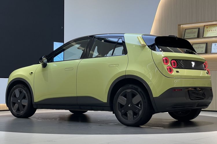 Used firefly 2025 Free Edition
