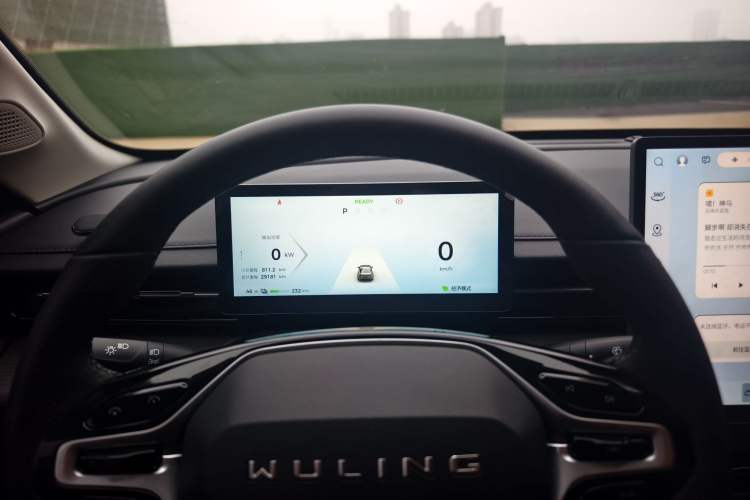 Used Wuling Xingguang 2024 Co-Creation Edition 510 Advanced Model