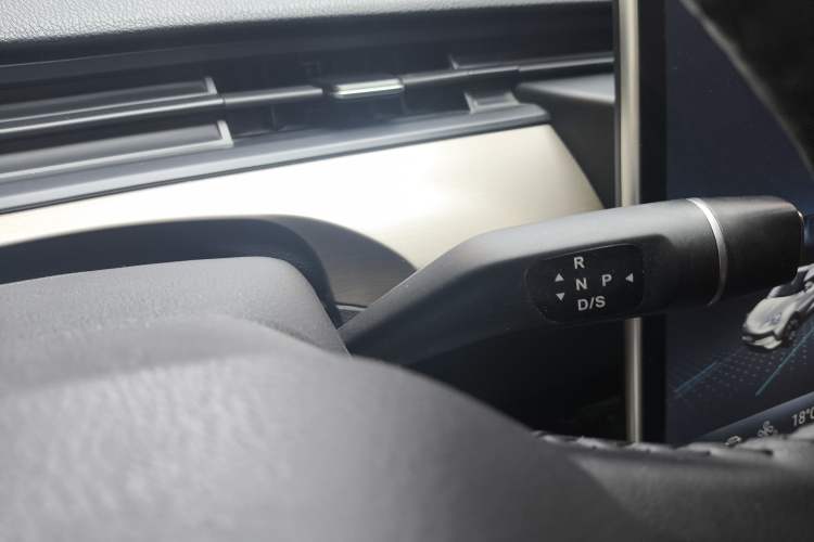 Used NETA V 2021 Standard Range Entertainment Version – Upgraded Model
