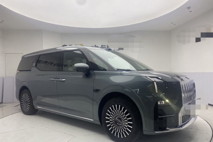 Used Zeekr 009 2024 7-Seater Walk-Through Version Four-Wheel Drive 108 kWh
