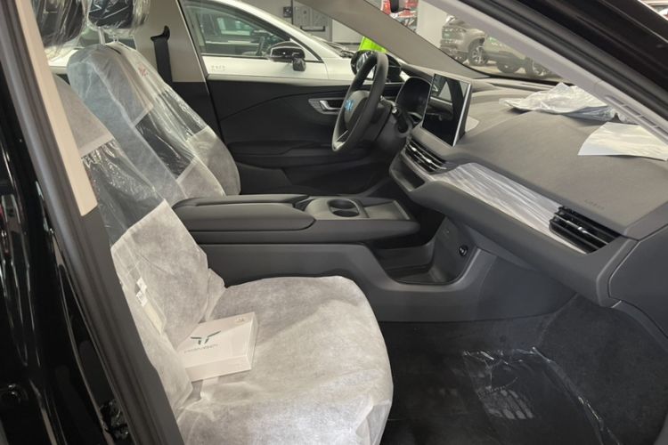 Used Hongqi E-QM5 2025 500km Range Commuter Version