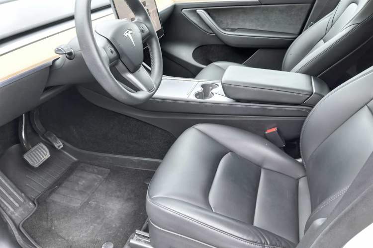 Used Tesla Model Y 2021 Revised Version 2 Long-Range All-Wheel-Drive Edition