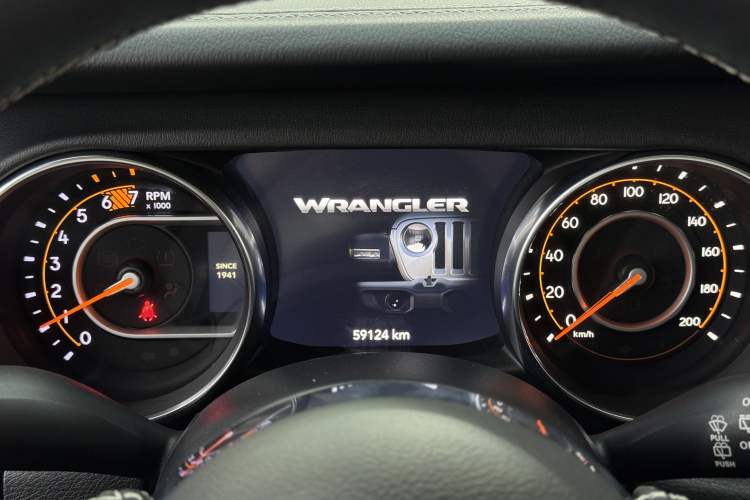 Used Jeep Wrangler 2019 2.0T Sahara Four-Door Version China VI Emission Standard