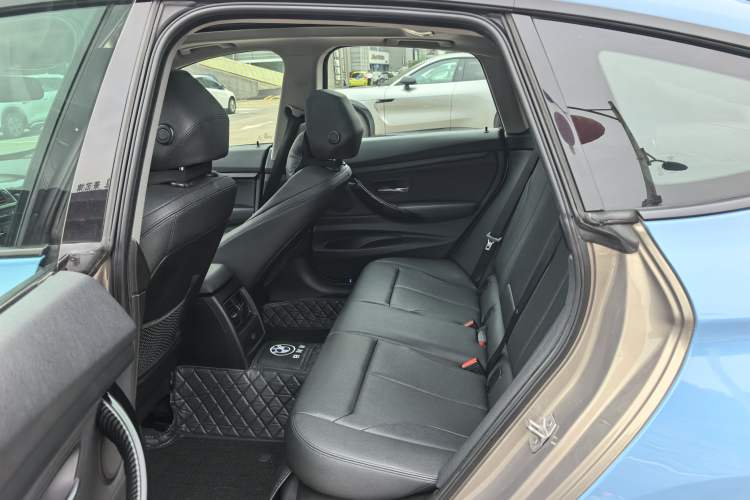 Used BMW 3 Series GT 2018 320i Sport Edition
