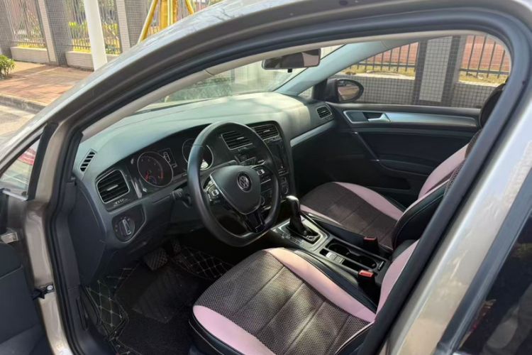 Used Volkswagen Golf 2019 280TSI DSG Comfort Version China VI Standard
