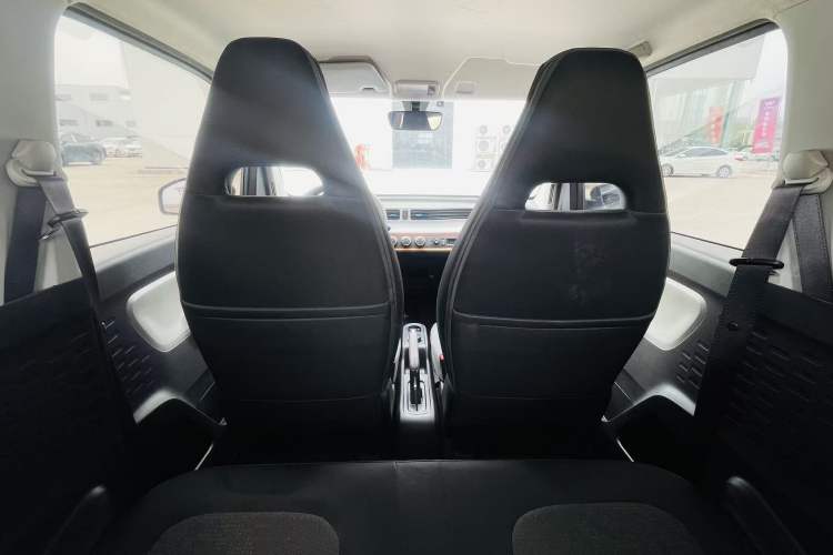 Used Wuling Hongguang MINIEV 2022 Easy Version Lithium Iron Phosphate Interior 4