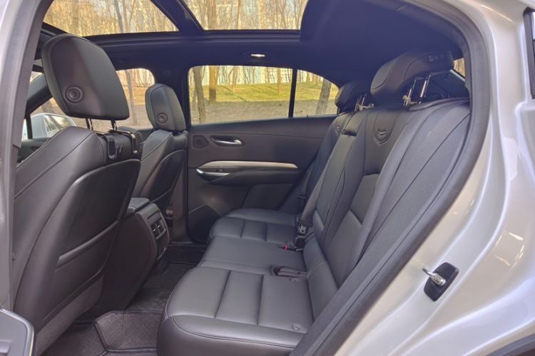 Used Cadillac XT4 2021 28T Two-Wheel Drive Leading Version
