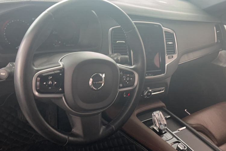 Used Volvo XC90 New Energy 2021 E-Drive Hybrid T8 Luxury Flagship 7-Seater Interior 3