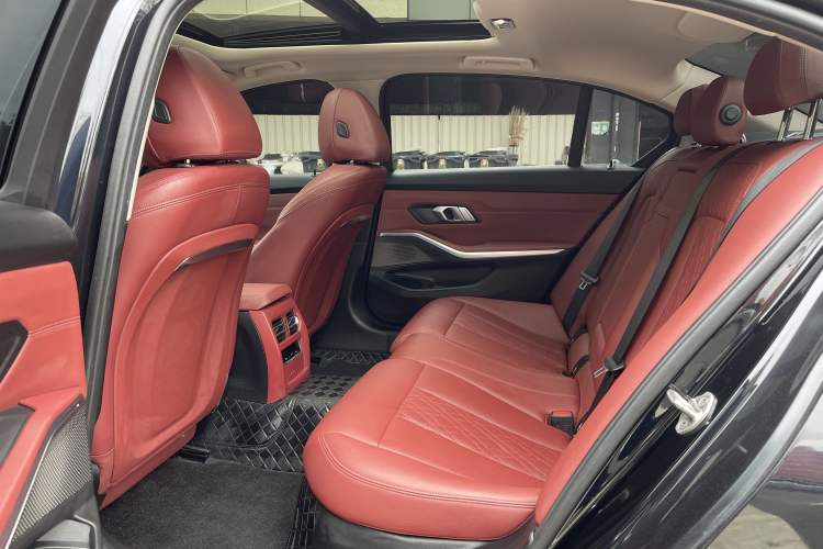 Used BMW i3 2024 eDrive 35 L
