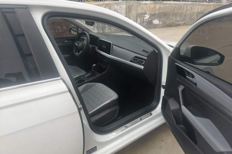 Used Volkswagen Lavida 2023 1.5L Automatic Full-Comfort Edition
