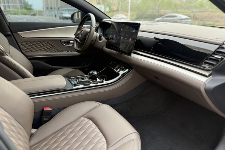 Used BYD Han 2023 EV Champion Edition 506KM Front-Wheel-Drive Premium Model Interior 5