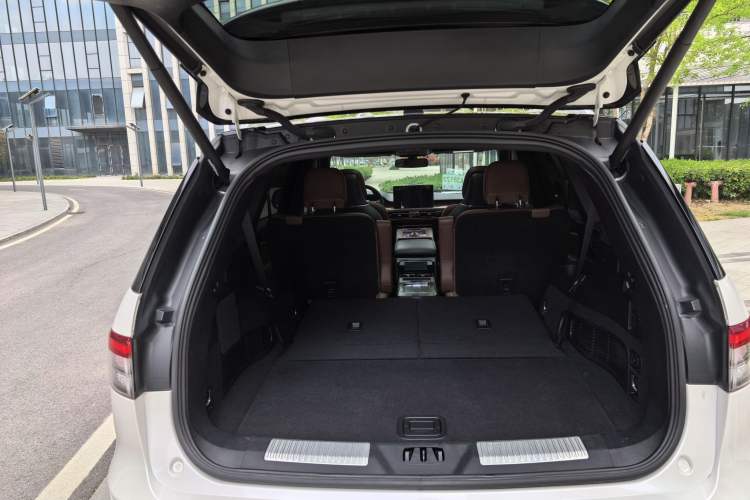 Used Lincoln Aviator 2020 3.0T V6 All-Wheel Drive Executive Version
