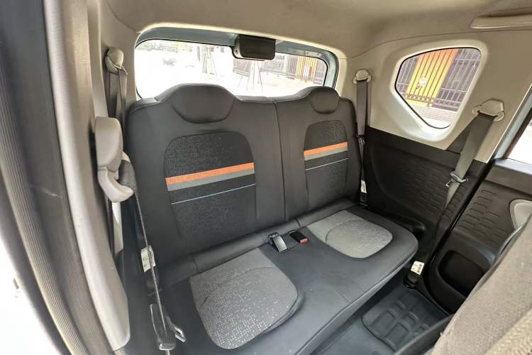Used Wuling Hongguang MINIEV 2020 Freedom Version Lithium Iron Phosphate Interior 8
