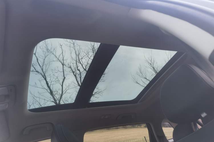 Used Geely Auto Emgrand X7 Sport 2018 1.8TD Manual Two-Wheel Drive Zhiya Model Headliner