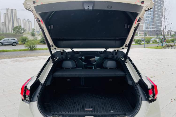 Used Zeekr 001 2025 YOU Edition 100 kWh All-Wheel Drive
