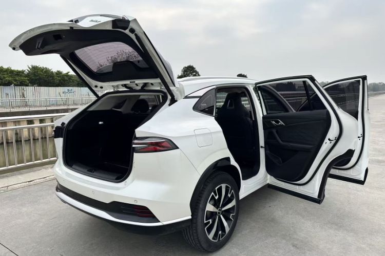 Used Roewe D5X DMH 2024 135 Tech Edition