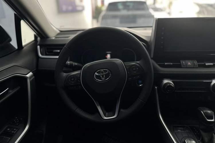 Used Toyota RAV4 2020 2.0L CVT Four-Wheel Drive Prestige Edition
