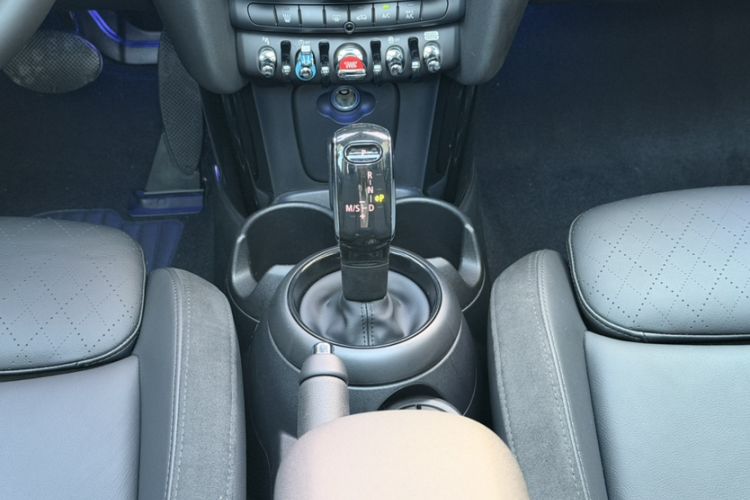 Used MINI 2022 1.5T COOPER Artist