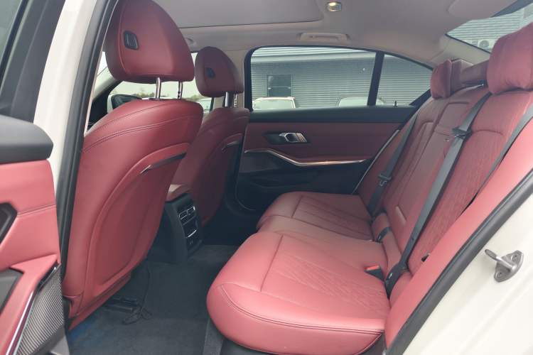 Used BMW 3 Series 2023 320Li M Sport Package Interior 4