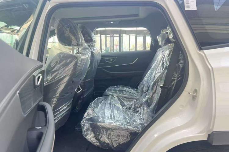 Used Chery Tiggo 8 2024 230TCI Automatic New Edition 7-Seater Interior 3