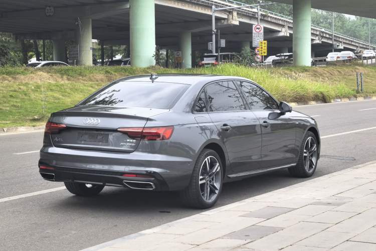 Used Audi A4L 2022 40 TFSI Luxury Dynamic Model
