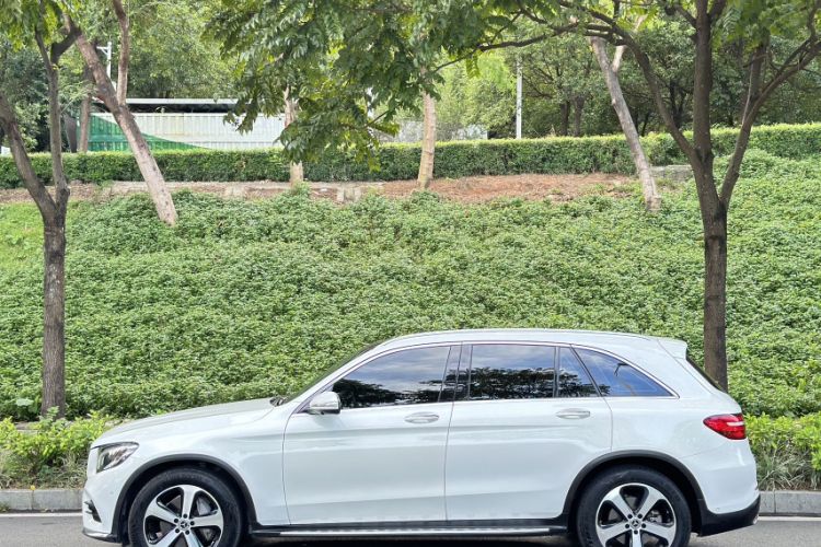 Used Mercedes-Benz GLC 2019 Facelift GLC 260 L 4MATIC Luxury Model
