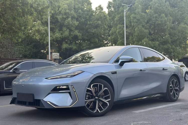 Used Geely Galaxy E8 2025 700 km Long-Range Intelligent Driving Version