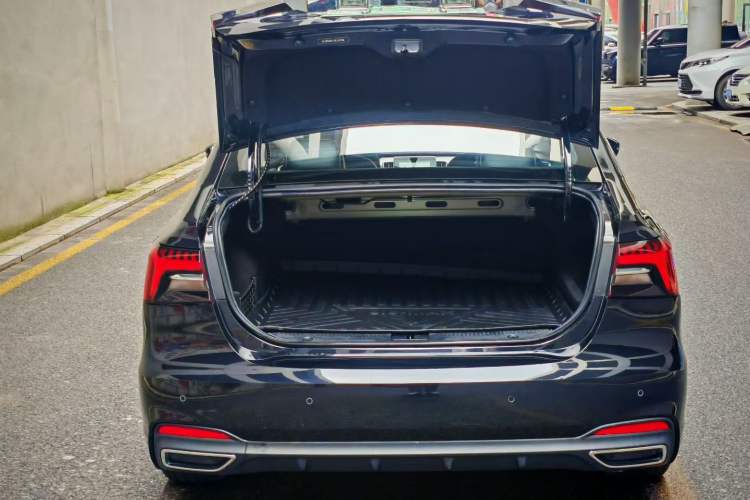 Used Roewe i6 MAX New Energy 2020 1.5T PHEV Sporty Cool Edition Interior 3