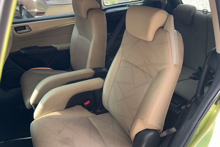 Used Honda Jade 2013 1.8L automatic Comfort version 6 seats