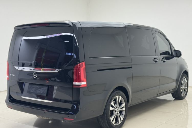 Used Mercedes-Benz V-Class 2018 V 260 Avantgarde Edition China VI