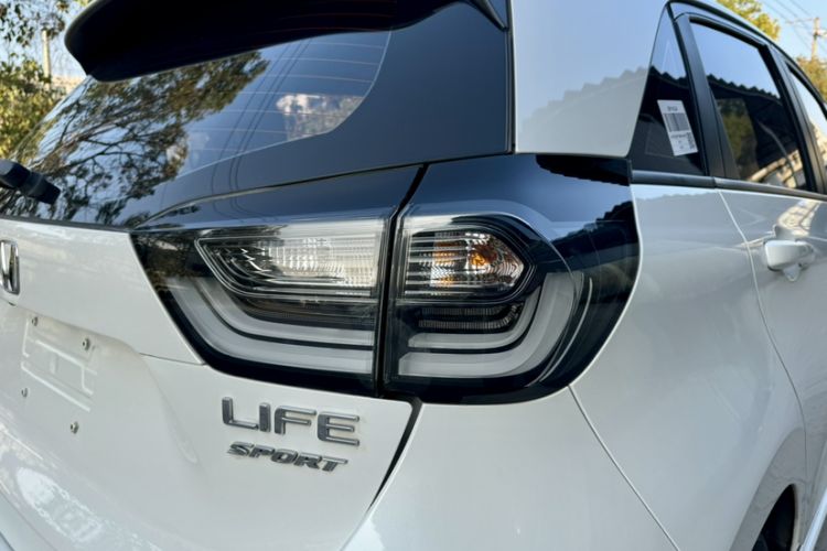 Used Honda LIFE 2021 1.5L CVT SPO-SS Dynamic Edition
