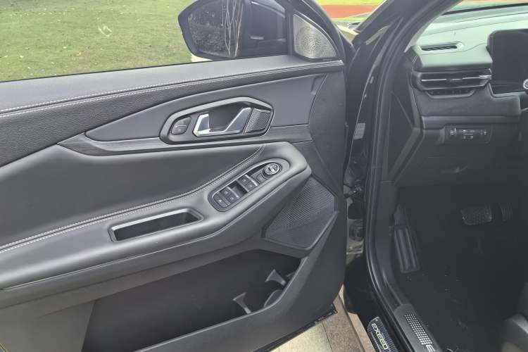 Used EXEED Lingyun 2023 300T Two-Wheel Drive Starry Edition Interior 6