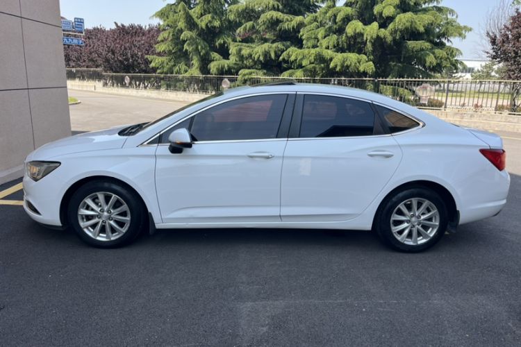 Used Buick Verano 2017 Sedan 20T Dual-Clutch Leading Model
