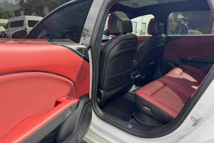 Used Zeekr 007GT 2025 Long-Range Rear-Wheel Drive Intelligent Driving Version 100 kWh
