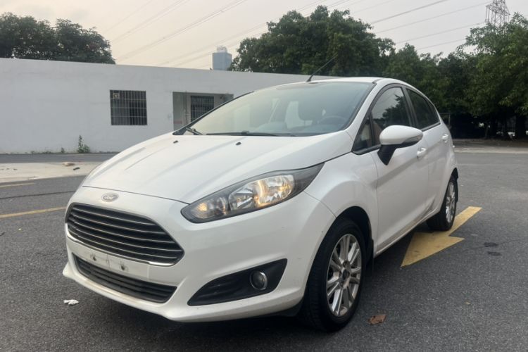 Used Ford Fiesta 2013 Hatchback 1.5L Automatic Fashion Edition Front Left 45 Deg