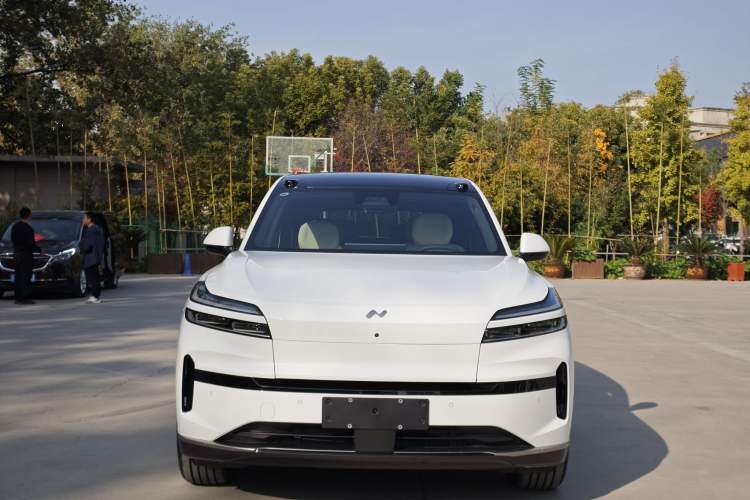 Used ONVO Luxeed L90 2025 Model—Pro Six-Seater Version