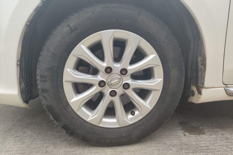 Used GAC Trumpchi GA3S Vision 2014 1.6L Manual Elite ESP Version
