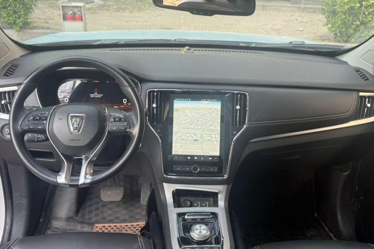 Used Roewe RX5 New Energy 2017 ERX5 EV400 Electric Internet Flagship Edition Audio And AC Panel